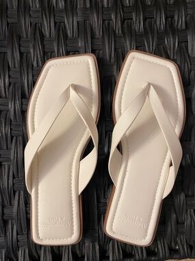 Abercrombie & fitch Neutral Square-Toe Thong Sandals - Beige